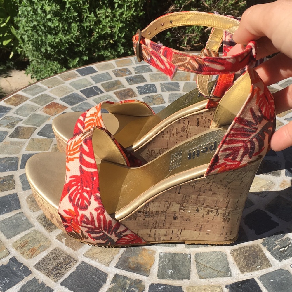 Calzado le petit wedge sandals / heels size 26 / 8